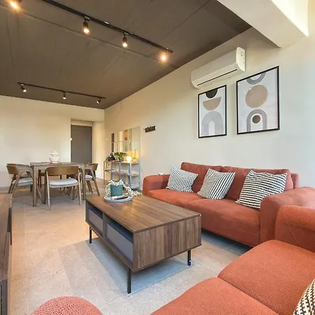 Modern 2br In Nicosia With Ac And Washer