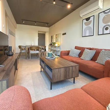 Modern 2br In Nicosia With Ac And Washer *